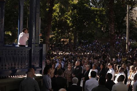 Bispo Edir Macedo Comemora Anos Da Igreja Universal No Mesmo Local