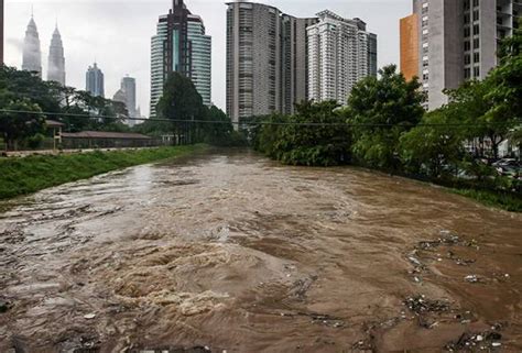 Banjir Kilat Di Lembah Klang Akibat Hujan Lebat Astro Awani