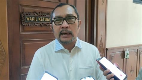 Kena Ott Kpk Tengok Harta Sahat Wakil Ketua Dprd Jatim