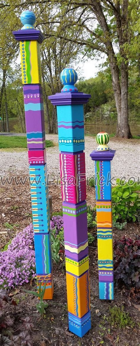 Beautiful Garden Poles Ideas 110 Garden Totem Garden Art Lawn Art