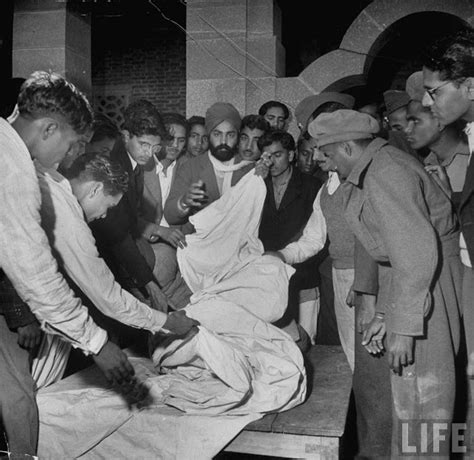 Rare Photos Of Mahatma Gandhi Funeral