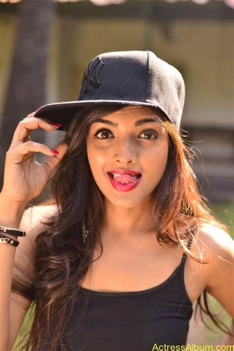 Ashna Zaveri Hot Pics 16 Actress Album