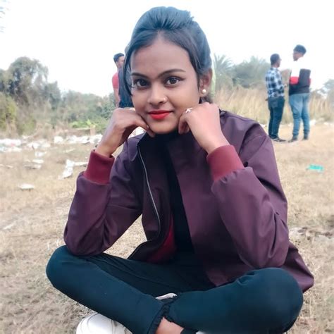 Puja Tudu Linachand • Threads Say More