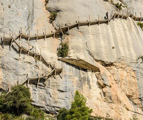 Siente el vértigo de las Pasarelas de Montfalcó Montsec