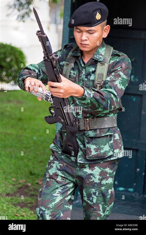 Thai Military Uniform Beret Hi Res Stock Photography And Images Alamy