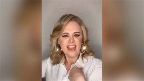 Érika Buenfil Conquista Instagram Al Bailar Y Cantar Al Ritmo De Luis