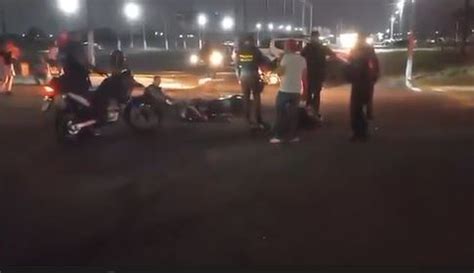 Policiais Ficam Feridos Ap S Carro Bater Contra Motocicleta Da Pm Em