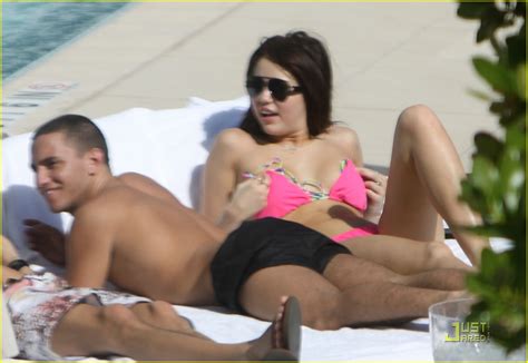 Miley Cyrus Is Pink Bikini Pretty Photo Photo Gallery Just Jared Jr