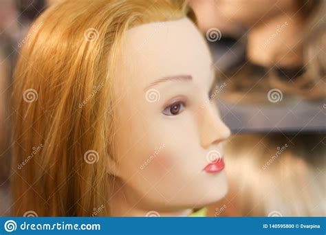 Beutiful Female Mannequin Head Wearing Blonde Wig Modelhair Salon