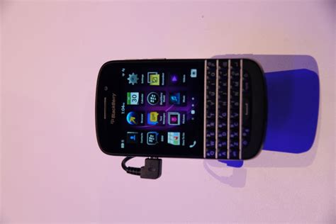 Blackberry Q10 Qwerty Hands On And Comparison With Z10 And Bold 9900