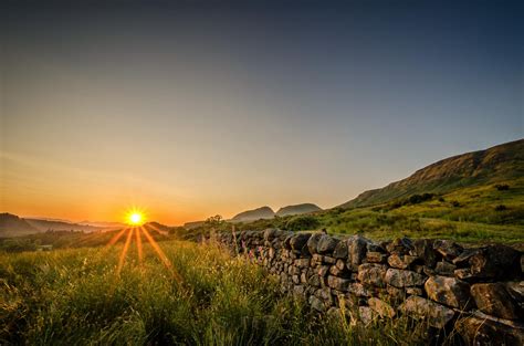 Dumgoyne Sunset, Scotland, UK | Scotland, Natural landmarks, Pretty ...