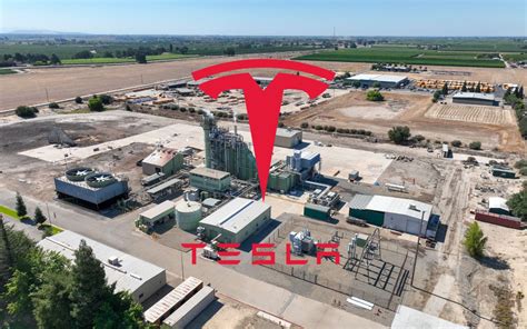 Tesla Une Usine Attaquée Par Des Militants Politiques La Société