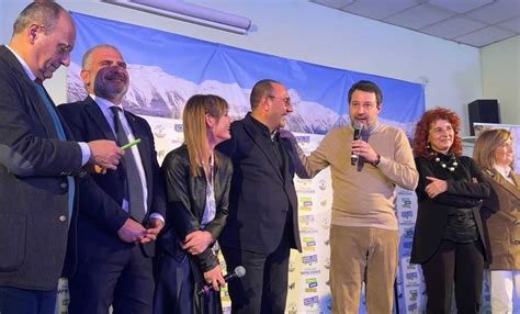 Regionali Bagno Di Folla Per Salvini E Imprudente Proseguire Con Il