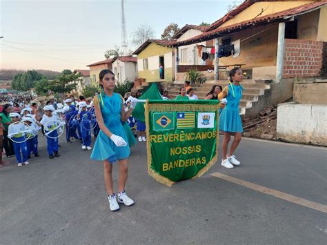 Desfile Cívico Municipal Marca Os 200 Anos De Independência Do Brasil