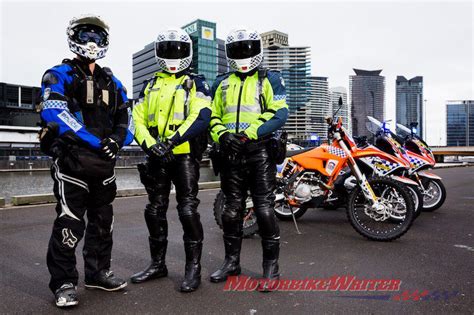 Motorcycle police ramp up riding gear - webBikeWorld