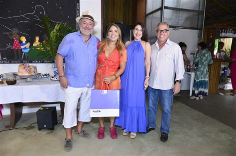 HZ Roberta Furtado comemora aniversário em sunset party em Fradinhos