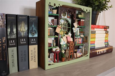 Lord Of The Rings Diorama Lotr T Book Shelf Insert Lotr Book Nook