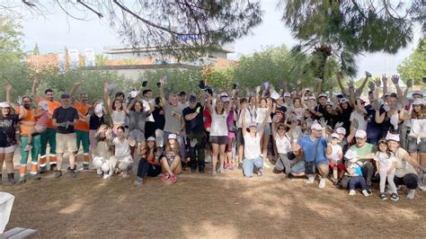 Un Centenar De Voluntarios Recoge M S De Kilos De Basura En El Parc