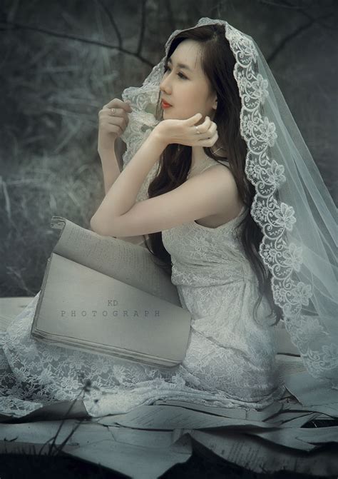Hot girl Nu Phạm tung bộ ảnh cô dâu mới