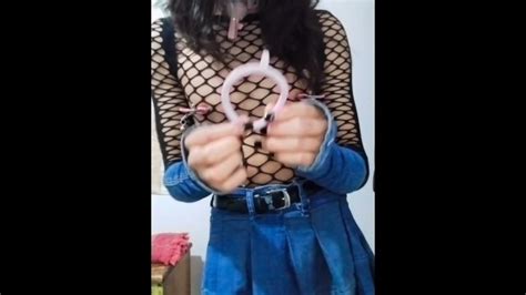 Maricona Enjaula Su Mini Verga En Jaula De Castidad Y Modela Su Ropa De Zorra Pornhub Gay