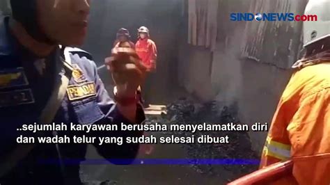 Pabrik Pembuatan Wadah Telur Ludes Terbakar Di Mojokerto Ini