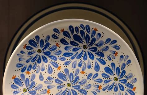 Chinese Traditional Blue And White Porcelain The Flowers Texture