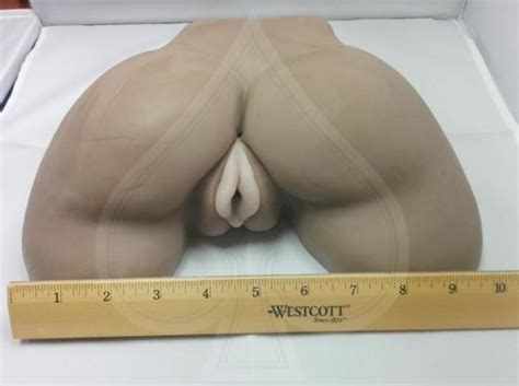 Pipedream Extreme Vibrating Ass On Venus