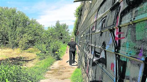 Los Barrios De La Ribera Del Ebro En Zaragoza Reclaman M S