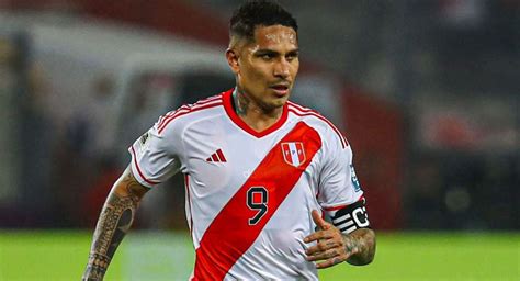 Paolo Guerrero Rechaz Dos Ofertas Del F Tbol Peruano Para Seguir En