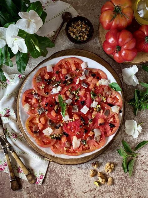 CARPACCIO DE TOMATE CON SALAZONES SANO Y DELICIOSO