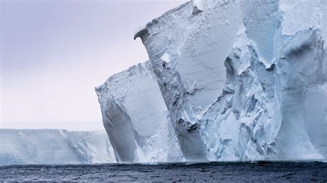 Antarctica Thwaites Ice Shelfs Partial Collapse Clean Future