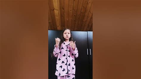 девочка wensday - YouTube