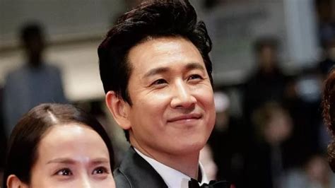 Lee Sun Kyun Acteur Sud Coréen Du Film Parasite Retrouvé Mort à