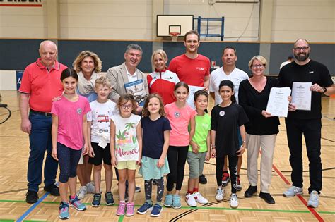 Erfolgreicher Schulsporttag In Der Sport Und Veranstaltungshalle Baden