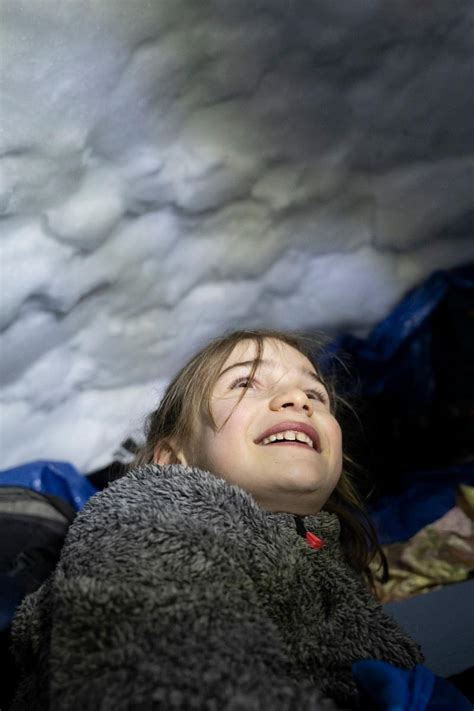 Antoine Boureau Fille De Ans Dans Son Duvet Avant De Dormir Dans L