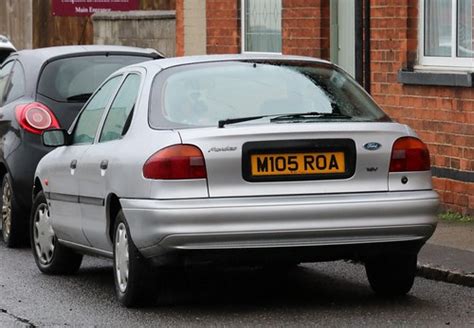 M105 ROA 1995 Ford Mondeo LX 16v Auto 5 Door 1796cc Nivek Old