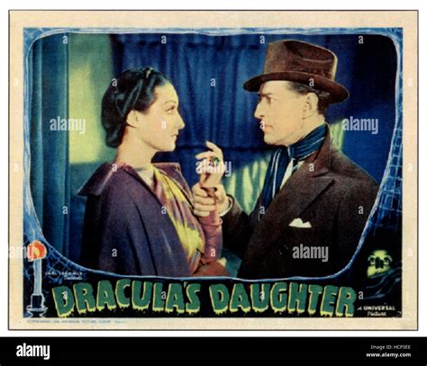 La Fille De Dracula De Gauche Gloria Holden Otto Kruger 1936 Photo Stock Alamy