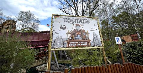 Fotos Nieuwe Lanceerachtbaan Parc Astérix Gaat De Hoogte In Looopings