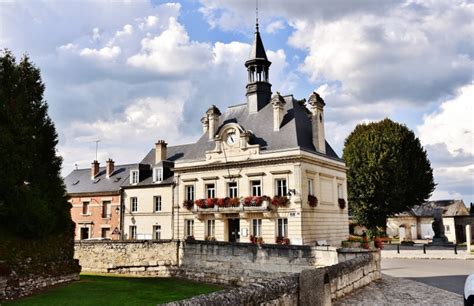 Photo Vic Sur Aisne La Mairie Vic Sur Aisne