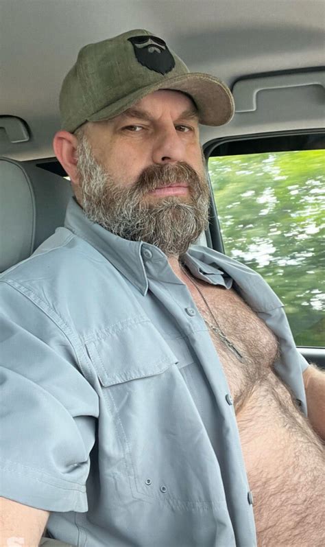 Pin By Christophe Hainaud On Bear And Chubby In Bearded Men Hot Scruffy Men Handsome