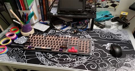 Logitech G512 On Phangkey Amaterasu Desk Mat Drop