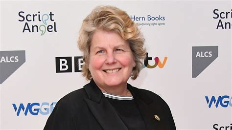 Sandi Toksvig makes shock decision to quit The Great British Bake Off ...