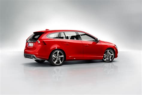 The New Volvo S60 V60 And Xc60 R Design Dynamic Design And Sporty