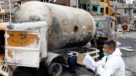 Sube a ocho la cifra de muertos por explosión de camión cisterna en Lima