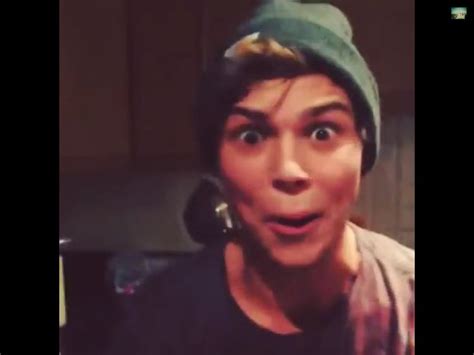 Cooking With Ashton Guys In Beanies 5 Seconds Of Summer Ashton Irwin