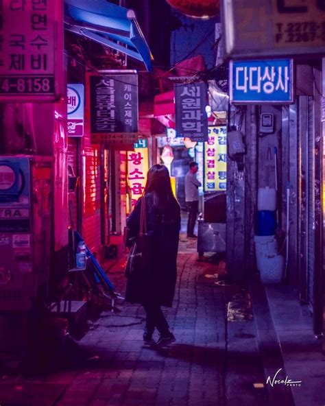 Photographer Noe Alonzo Shoots Stunning Rainy Photos Of Seoul With His