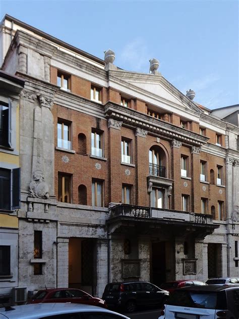 Casa Dei Fasci Paolo Mezzanotte