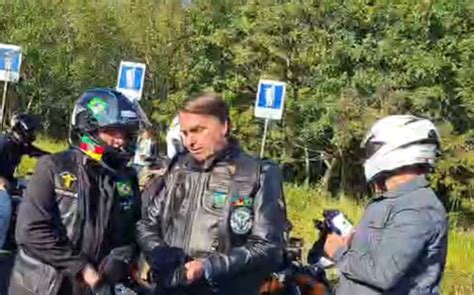 V Deo Bolsonaro Faz Motociata Em Porto Alegre