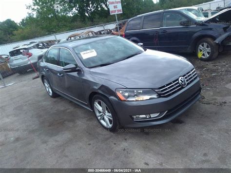 VIN 1VWCN7A38DC147684 VOLKSWAGEN PASSAT 2013 Historia Del Auto