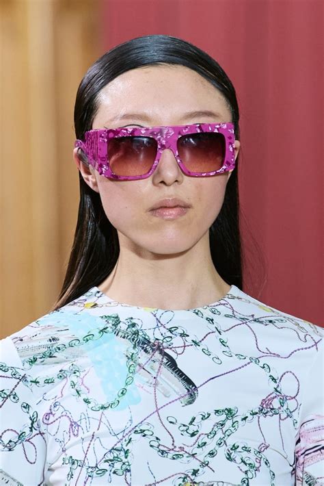 6 Sunglasses Trends That Are Key To Look Amazing In 2023 Celine Magazine